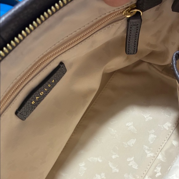 RADLEY LONDON Adorable Crossbody Bag - Picture 5 of 15
